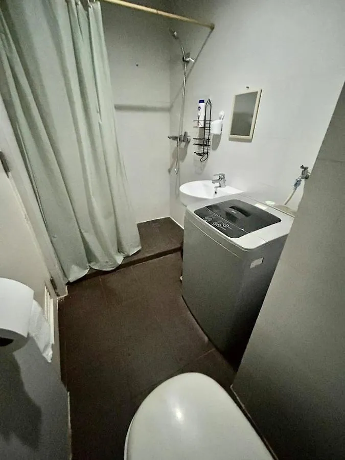 22-A Cozy Condo Near Greenbelt With Free Wifi And Netflix Manila 0*,
