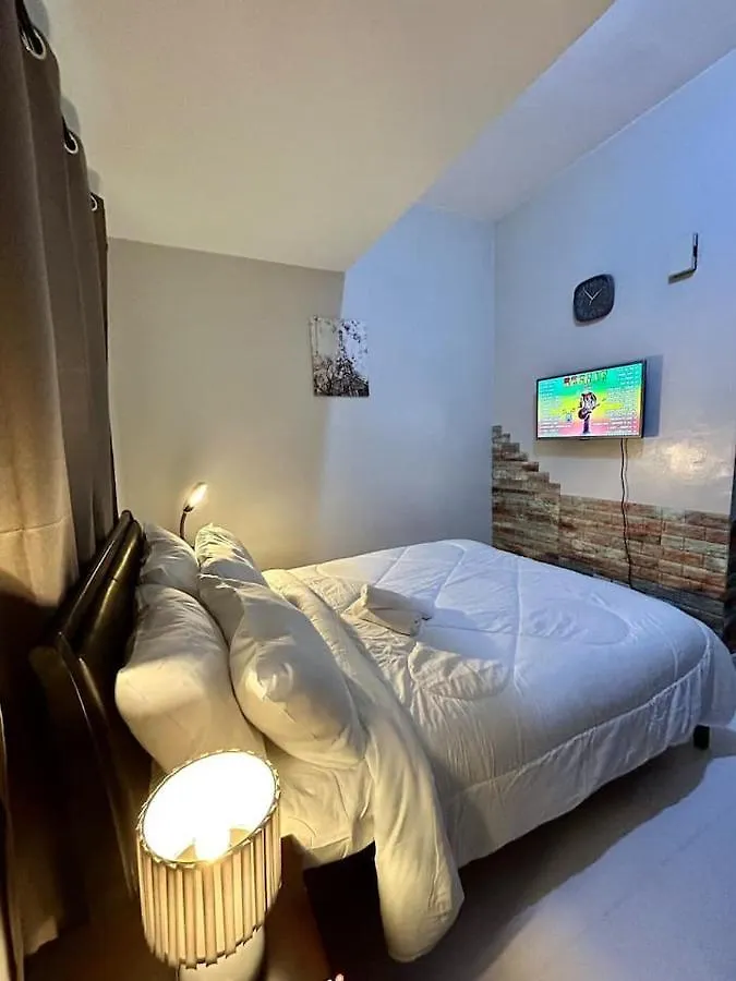 Aparthotel 22-A Cozy Condo Near Greenbelt With Free Wifi And Netflix Manila